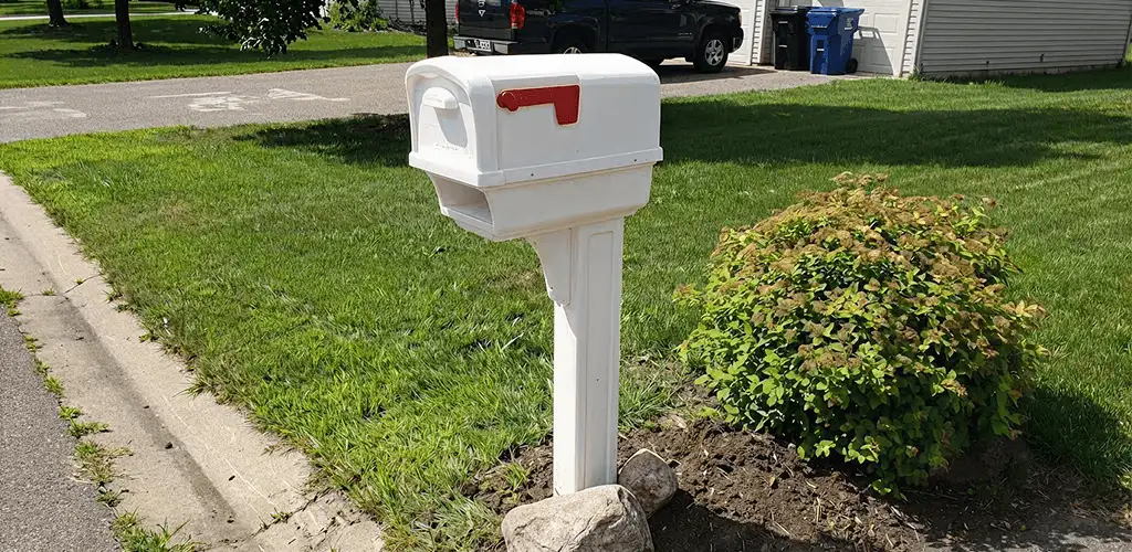 Mailbox installation for a residential curbside mailbox in Little Rock, AR